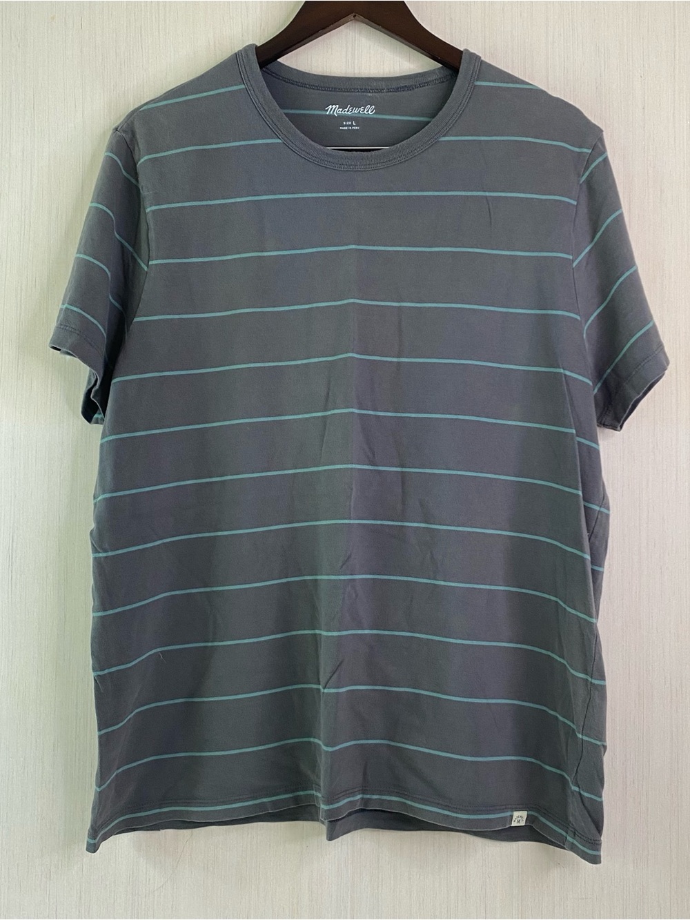 Madewell Men’s Short Sleeve Crew Neck Gray T-Shirt with Teal Stripes Large
